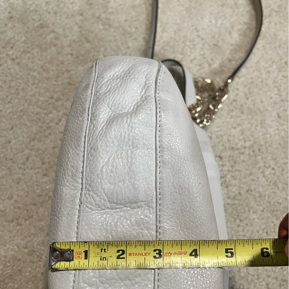 Michael Kors crossbody with adjustable shoulder strap purse - Picture 10 of 16